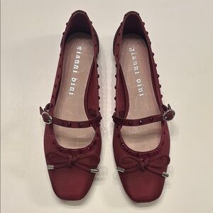 Gianni Bini Women's Red Ballet Flats